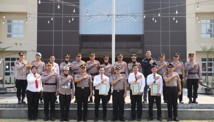 24 Personel Berprestasi Terima Penghargaan, Polresta Surakarta Apresiasi Pengungkapan Kasus Ganjal ATM dan Juara Nasional Menembak