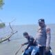 Antisipasi Dampak Gempa NTT, POLSEK Sajoanging Lakukan Pemantauan Air Laut di Pesisir Laut Akkajeng, Teluk Wajo, Air Laut Mulai Pasang Namun Masih Normal, Imbau Warga Tak Panik