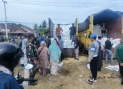 Polres Lhokseumawe Kawal Penyaluran Beras Bantuan Pangan untuk 2.492 Keluarga di Muara Dua
