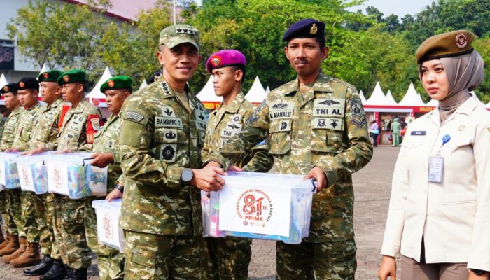 Waketum Dharma Pertiwi Buka Bazar TNI, Semarakkan HUT ke-81 TNI