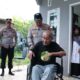 Kapolres Lhokseumawe Bantu Kursi Roda dan Sembako Warga Muara Dua