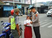 Kapolres Belitung Pimpin Strong Point Di SD Negeri 1 Tanjungpandan, Wujudkan Kelancaran Lalu Lintas Dan Keselamatan Pelajar