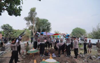Tujuh Tahun Koma Usai Dikeroyok Saat Bertugas, AKBP (Anumerta) Aditia Mulya Ramdhani Dimakamkan di Klaten