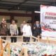 Polres Karanganyar Musnahkan Ribuan Botol Miras, Lima Orang Diamankan